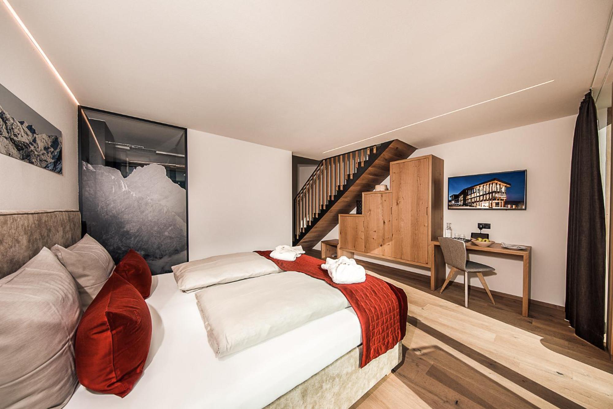 Panoramic Lotsch Otel Sarentino Oda fotoğraf